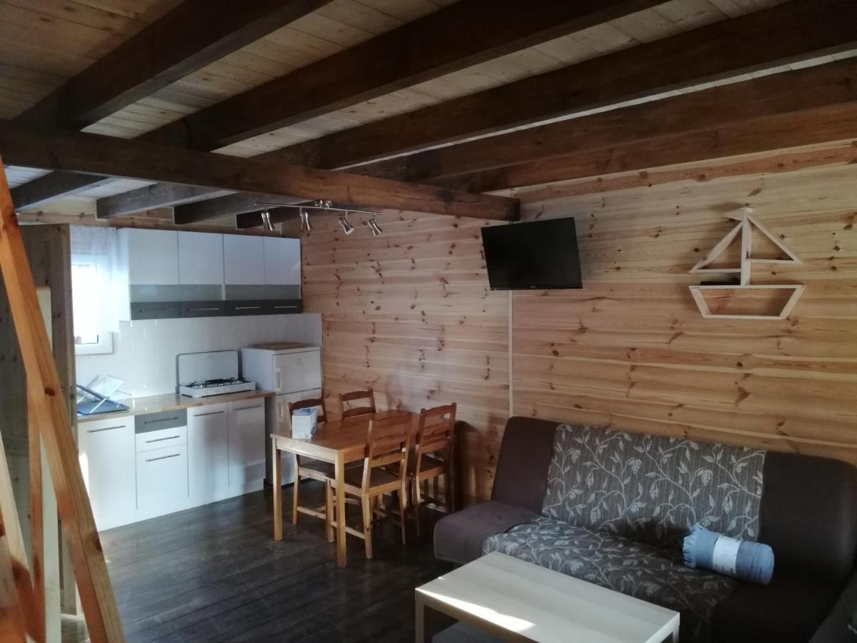 Domek Letniskowy Marmar Pierkunowo Luaran gambar